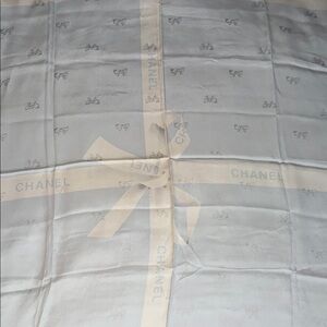 Preloved CHANEL Elegant Cream blue,pink and gray scarf 🧣 color great condition